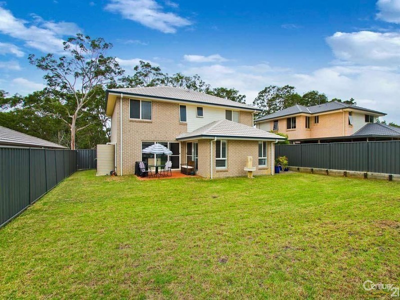 10 Drovers Way, Wadalba NSW 2259
