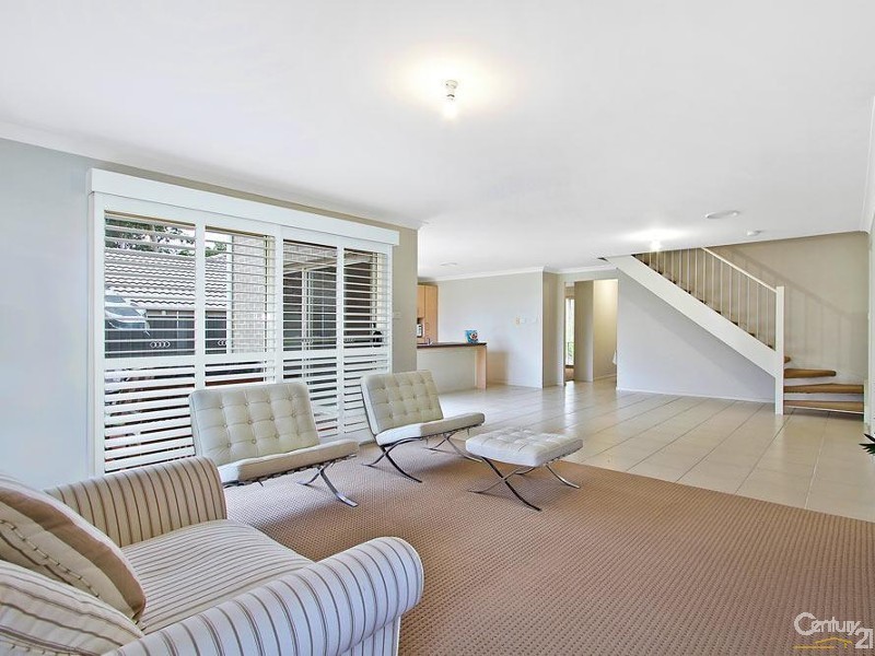 10 Drovers Way, Wadalba NSW 2259