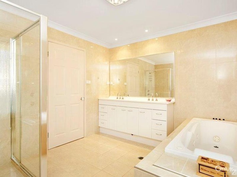 1 Kiewa Close, Wyee Point NSW 2259