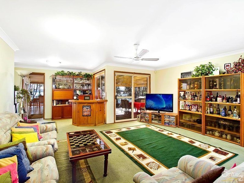 19 Wharf Street, Wyee Point NSW 2259