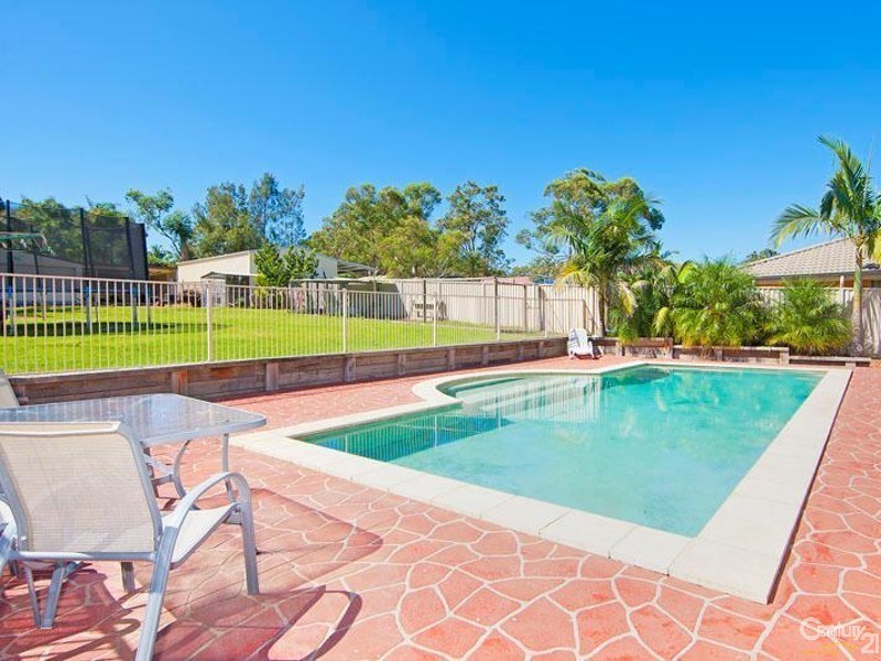 9 Murrawal Road, Wyee NSW 2259