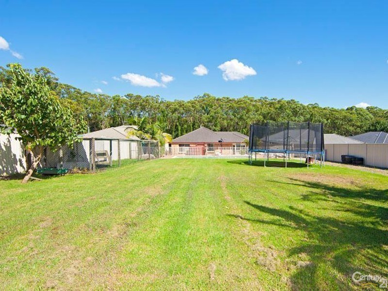 9 Murrawal Road, Wyee NSW 2259