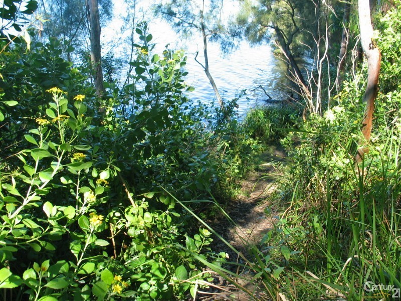 17 Mulwala Drive, Wyee Point NSW 2259