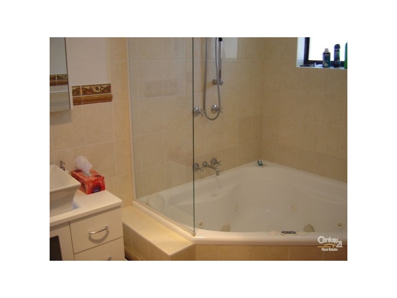 18 Falkiner Crescent, Singleton NSW 2330