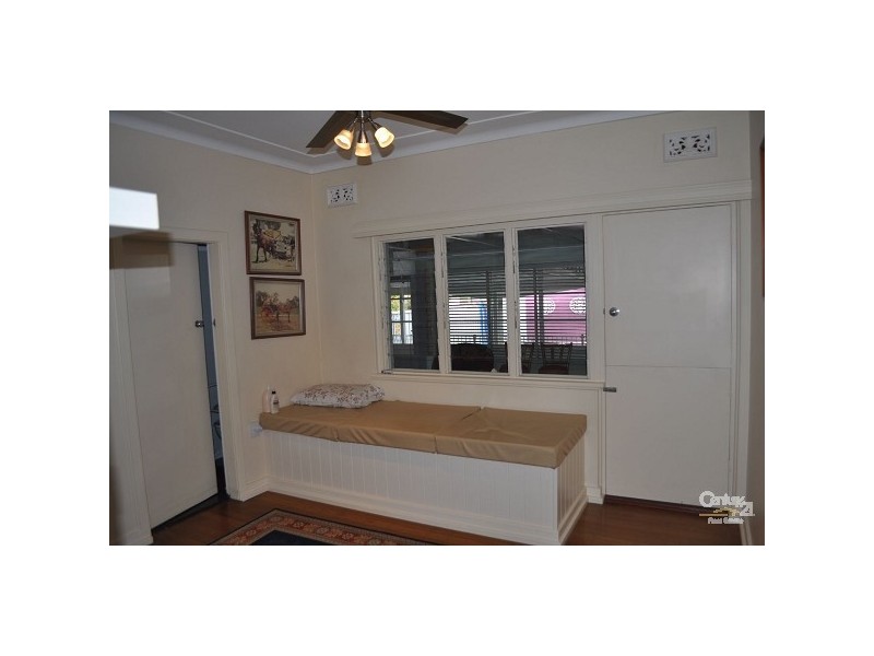 17 Maitland Road, Singleton NSW 2330