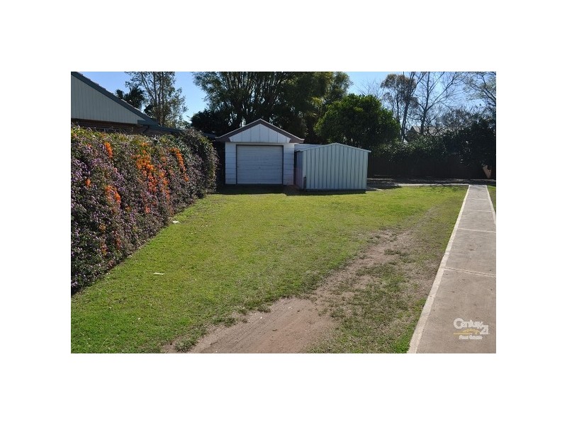 17 Maitland Road, Singleton NSW 2330
