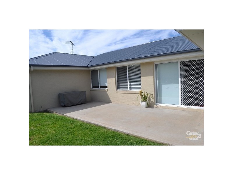 17 Nicholas Conoly Drive, Singleton NSW 2330