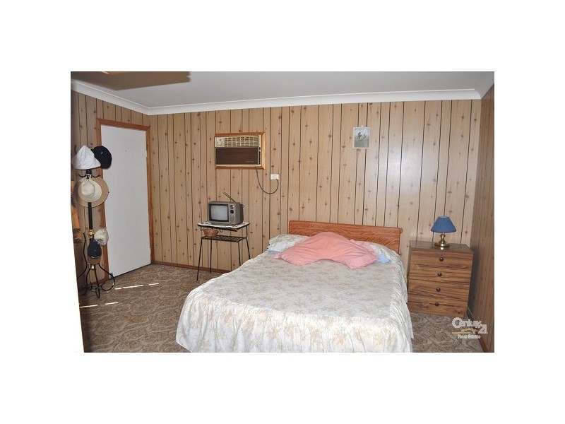 39 Barton Avenue, Singleton NSW 2330