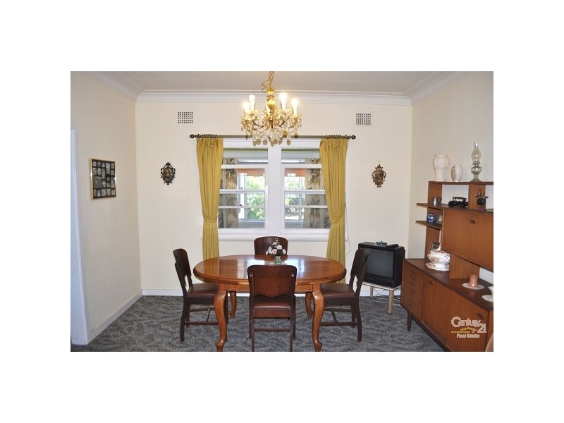 39 Barton Avenue, Singleton NSW 2330