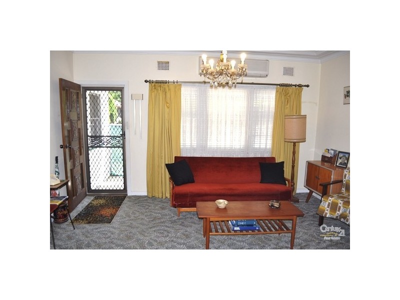 39 Barton Avenue, Singleton NSW 2330