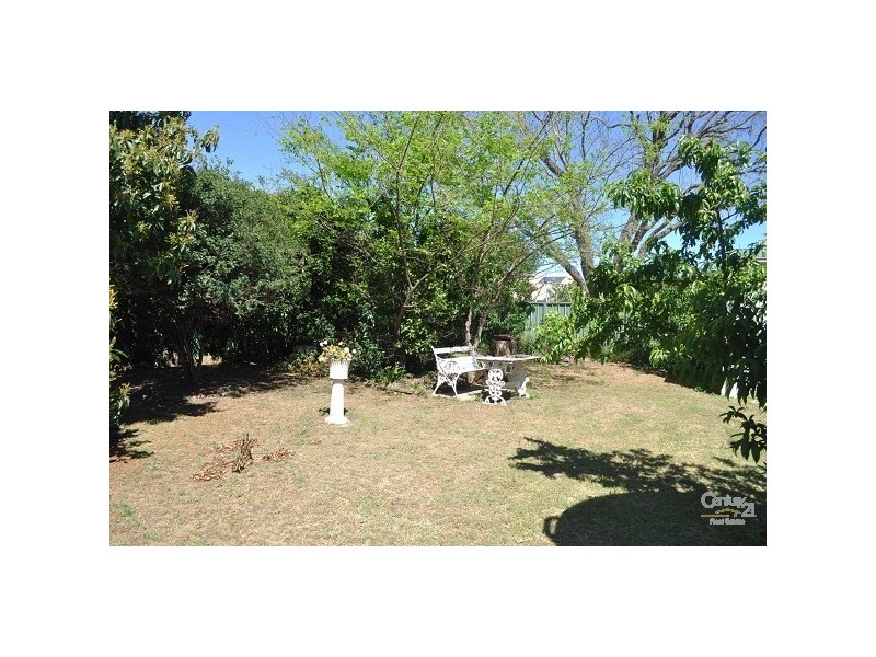 39 Barton Avenue, Singleton NSW 2330