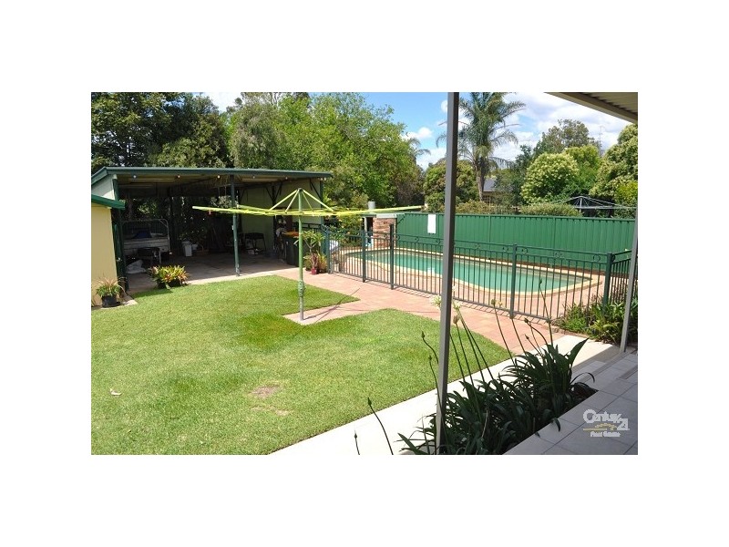 21 Lawson Avenue, Singleton NSW 2330