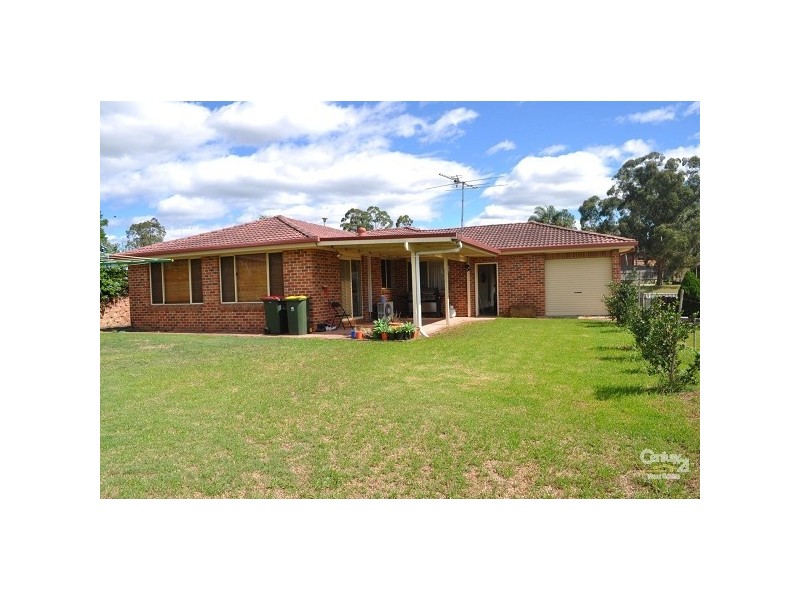 18 Heather Place, Singleton NSW 2330