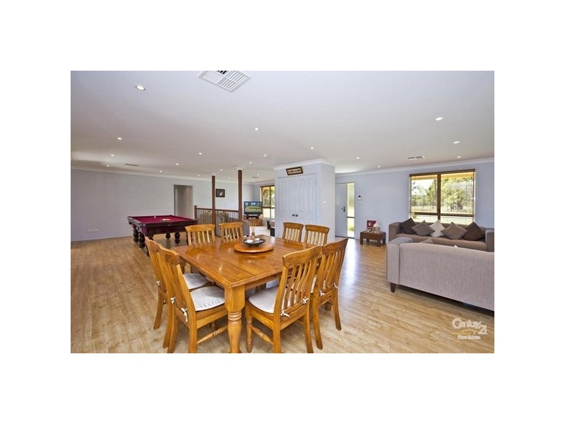 363 Camp Road, Greta NSW 2334