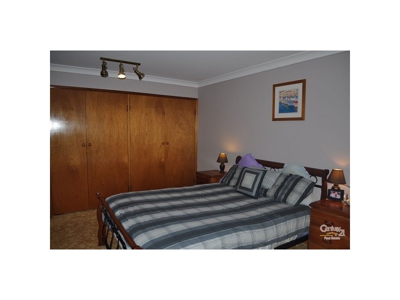 7 Richards Avenue, Singleton NSW 2330
