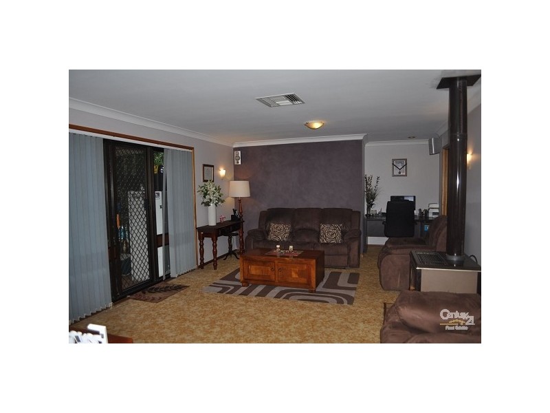 7 Richards Avenue, Singleton NSW 2330