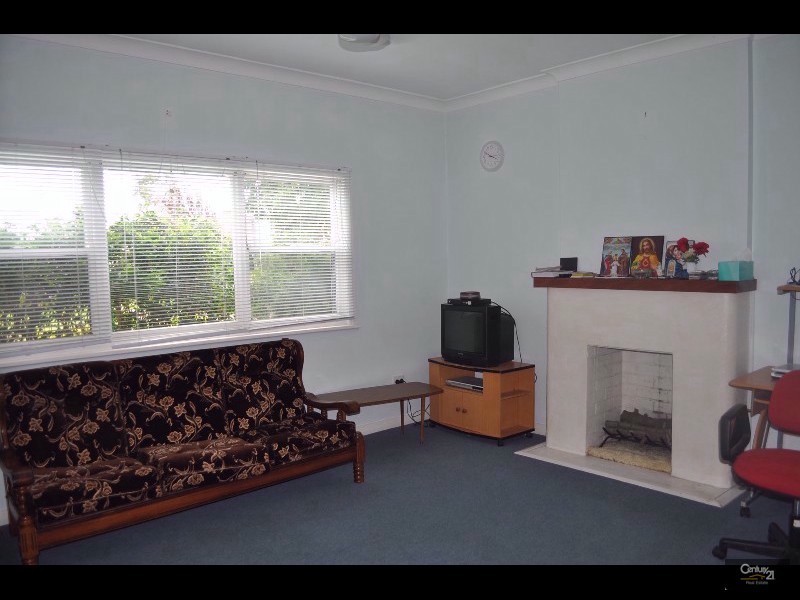 24 Collett Avenue, Singleton NSW 2330
