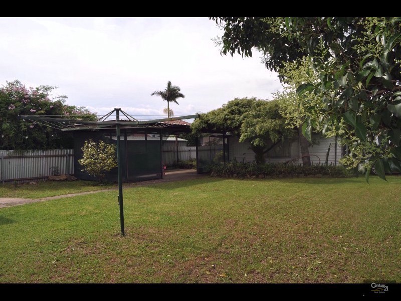 24 Collett Avenue, Singleton NSW 2330