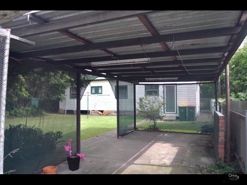 24 Collett Avenue, Singleton NSW 2330