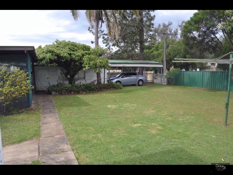 24 Collett Avenue, Singleton NSW 2330