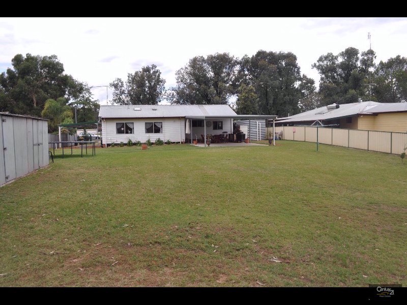 15 Howe Street, Broke NSW 2330
