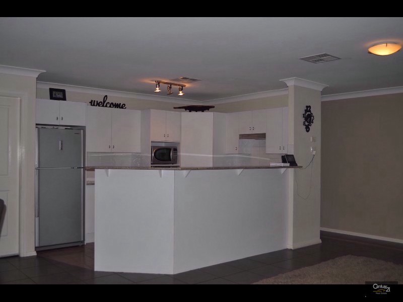 87 Casey Drive, Singleton NSW 2330