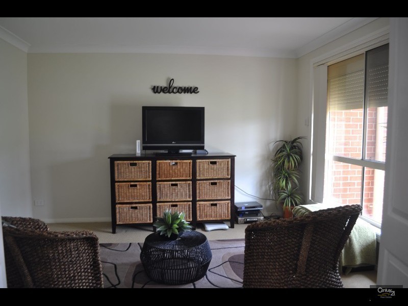 87 Casey Drive, Singleton NSW 2330