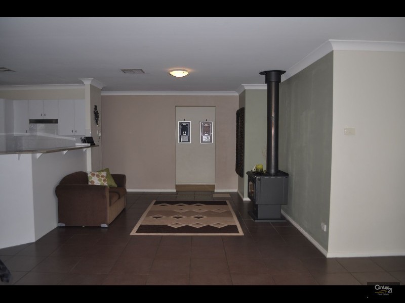 87 Casey Drive, Singleton NSW 2330