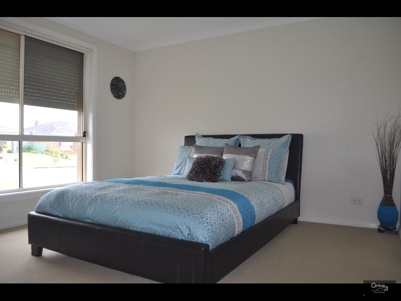 87 Casey Drive, Singleton NSW 2330