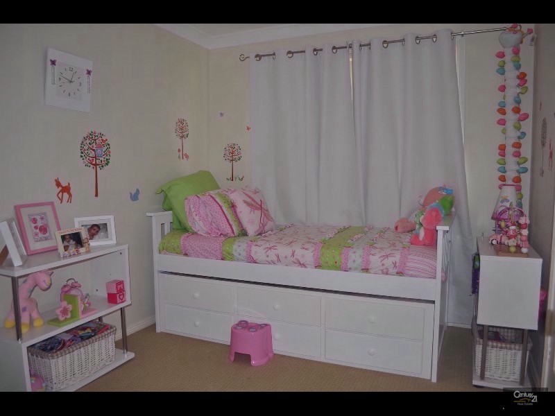 87 Casey Drive, Singleton NSW 2330