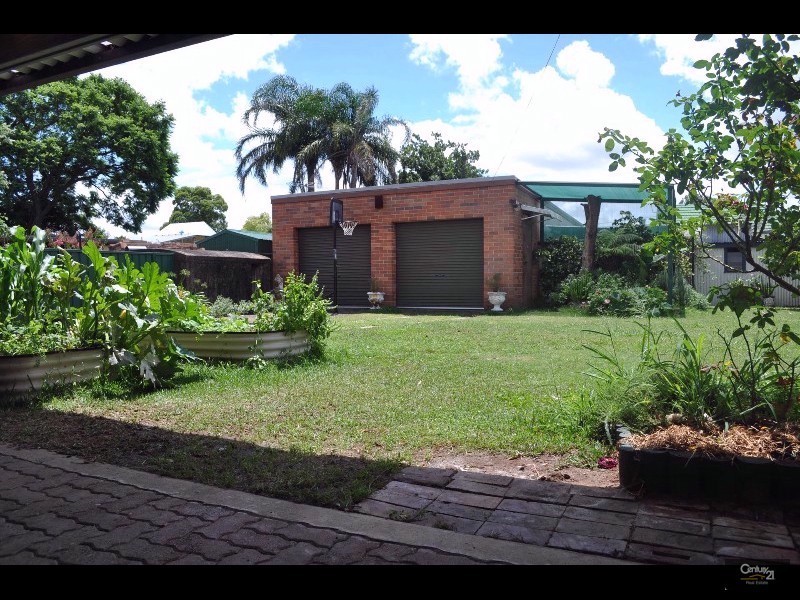 18 William Street, Singleton NSW 2330