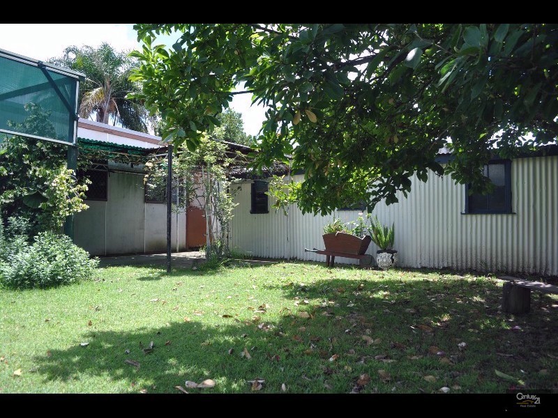 18 William Street, Singleton NSW 2330