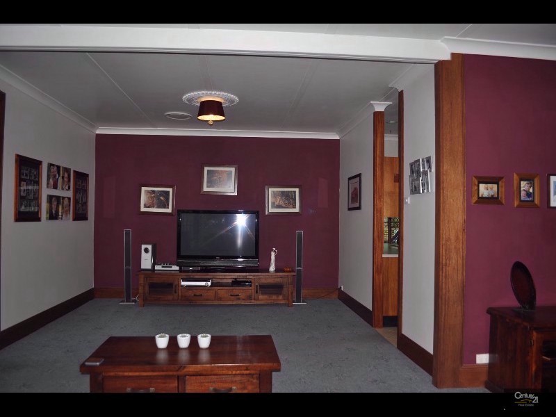 15 The Glade, Singleton NSW 2330