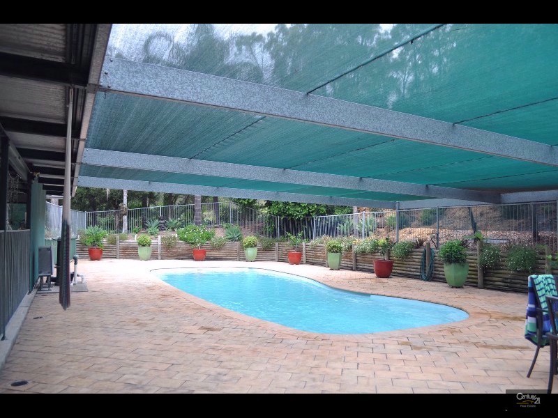 15 The Glade, Singleton NSW 2330