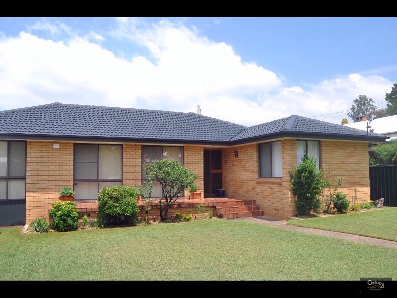 57  Howe Street, Singleton NSW 2330