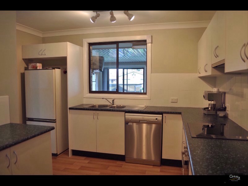 57  Howe Street, Singleton NSW 2330