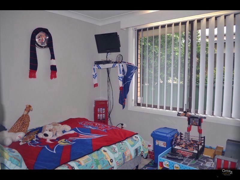 57  Howe Street, Singleton NSW 2330