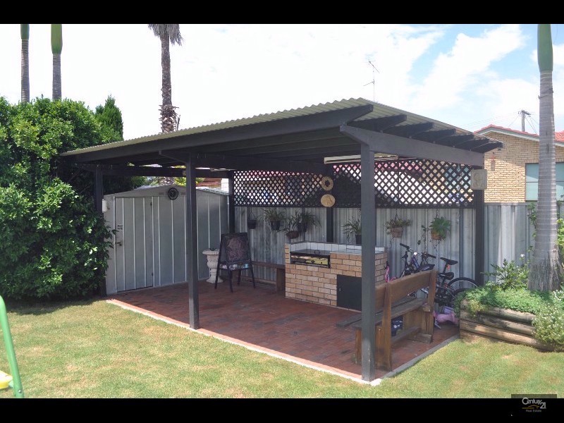 57  Howe Street, Singleton NSW 2330