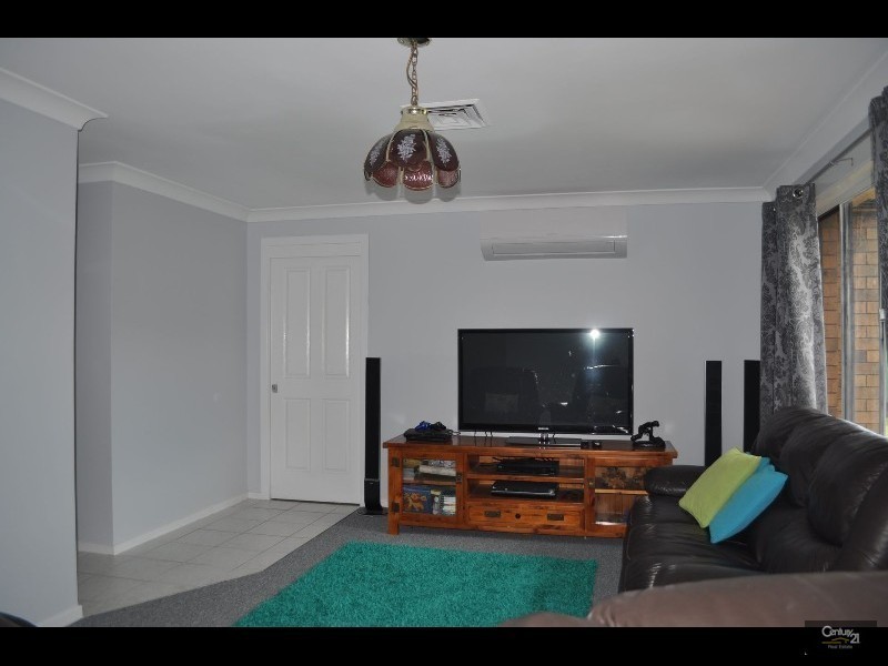 9 Henry Drive, Singleton NSW 2330