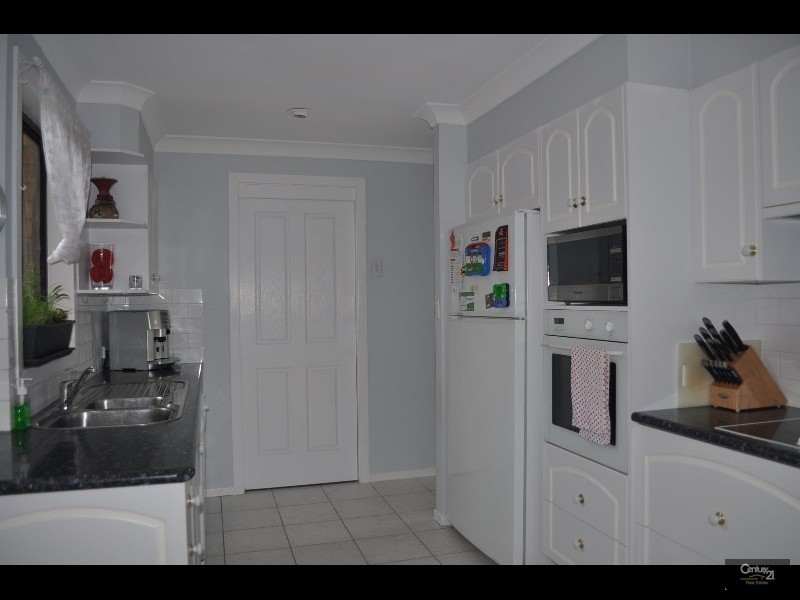 9 Henry Drive, Singleton NSW 2330