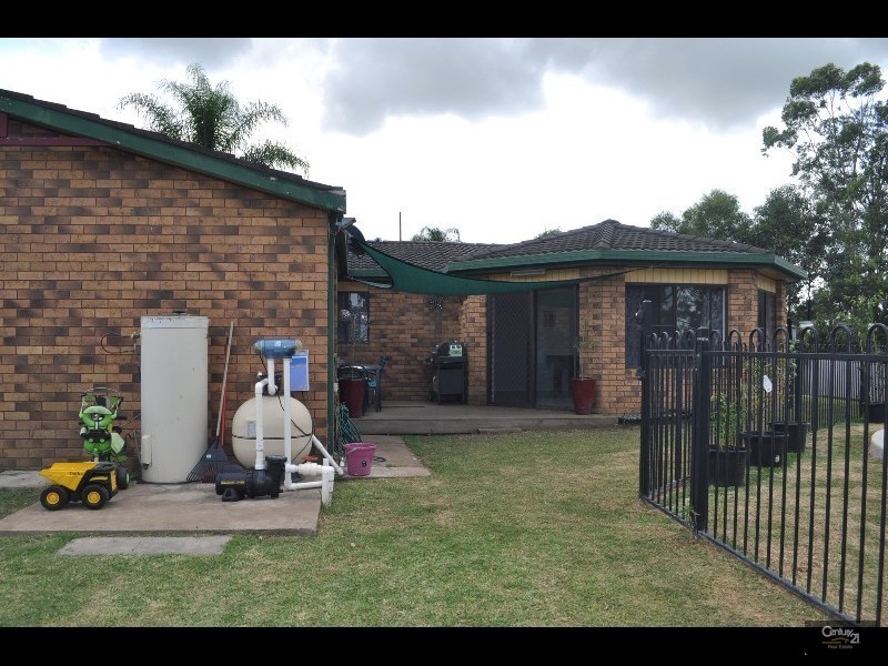 9 Henry Drive, Singleton NSW 2330