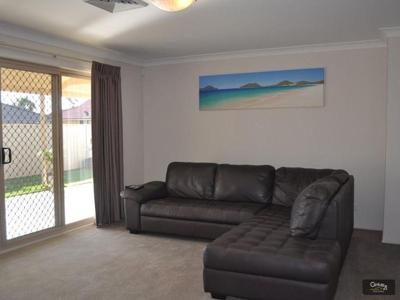 30  Sinclair Avenue, Singleton NSW 2330