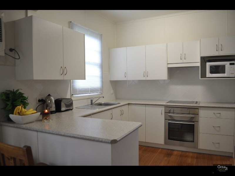 61 Raworth Street, Singleton NSW 2330