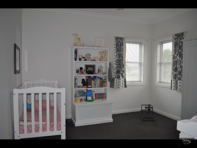 61 Raworth Street, Singleton NSW 2330