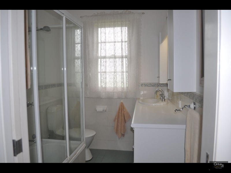 61 Raworth Street, Singleton NSW 2330