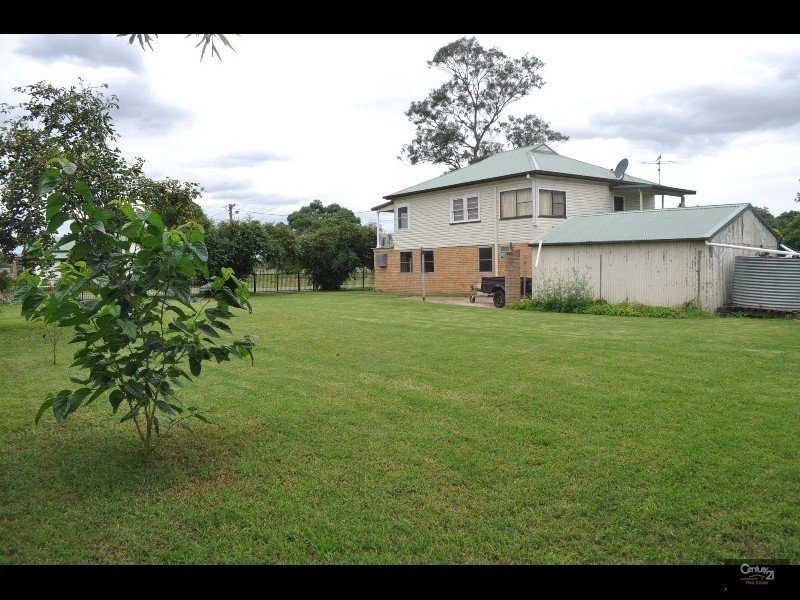 61 Raworth Street, Singleton NSW 2330