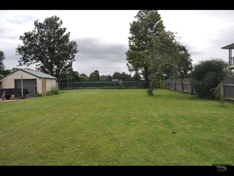 61 Raworth Street, Singleton NSW 2330