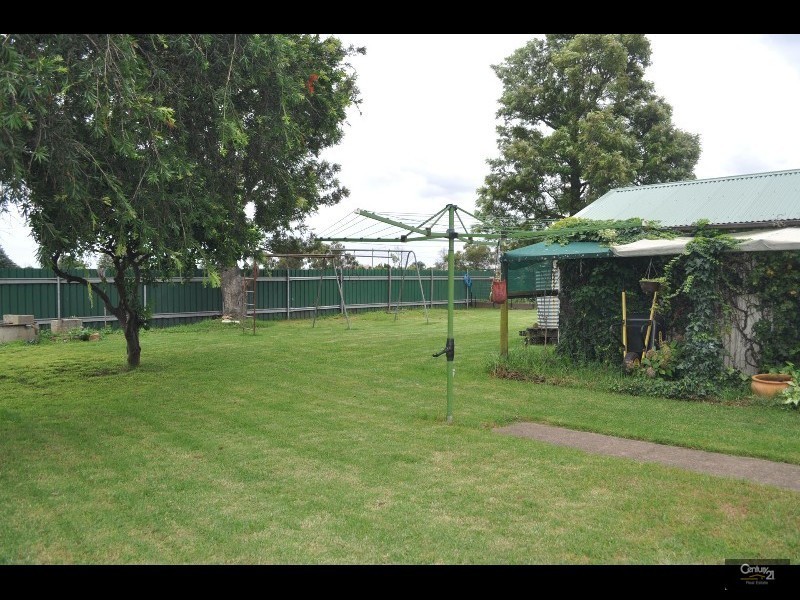 61 Raworth Street, Singleton NSW 2330