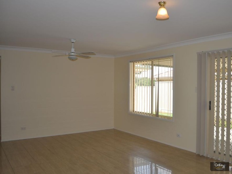 4a James House Close, Singleton NSW 2330