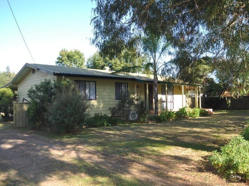 17 Howe Street, Broke NSW 2330